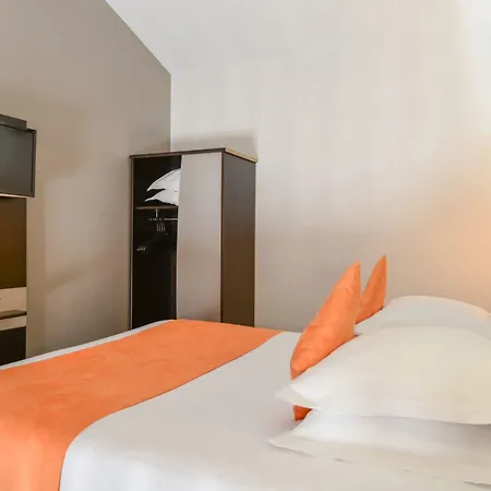 Hotel The Originals Relais D’aubagne